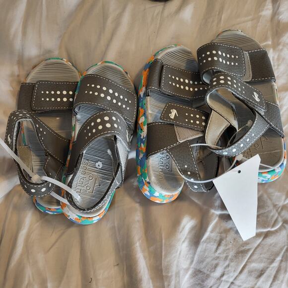 NEW SEE KAI RUN Billie Flexi Run Sandals grey size 9 - Picture 3 of 5